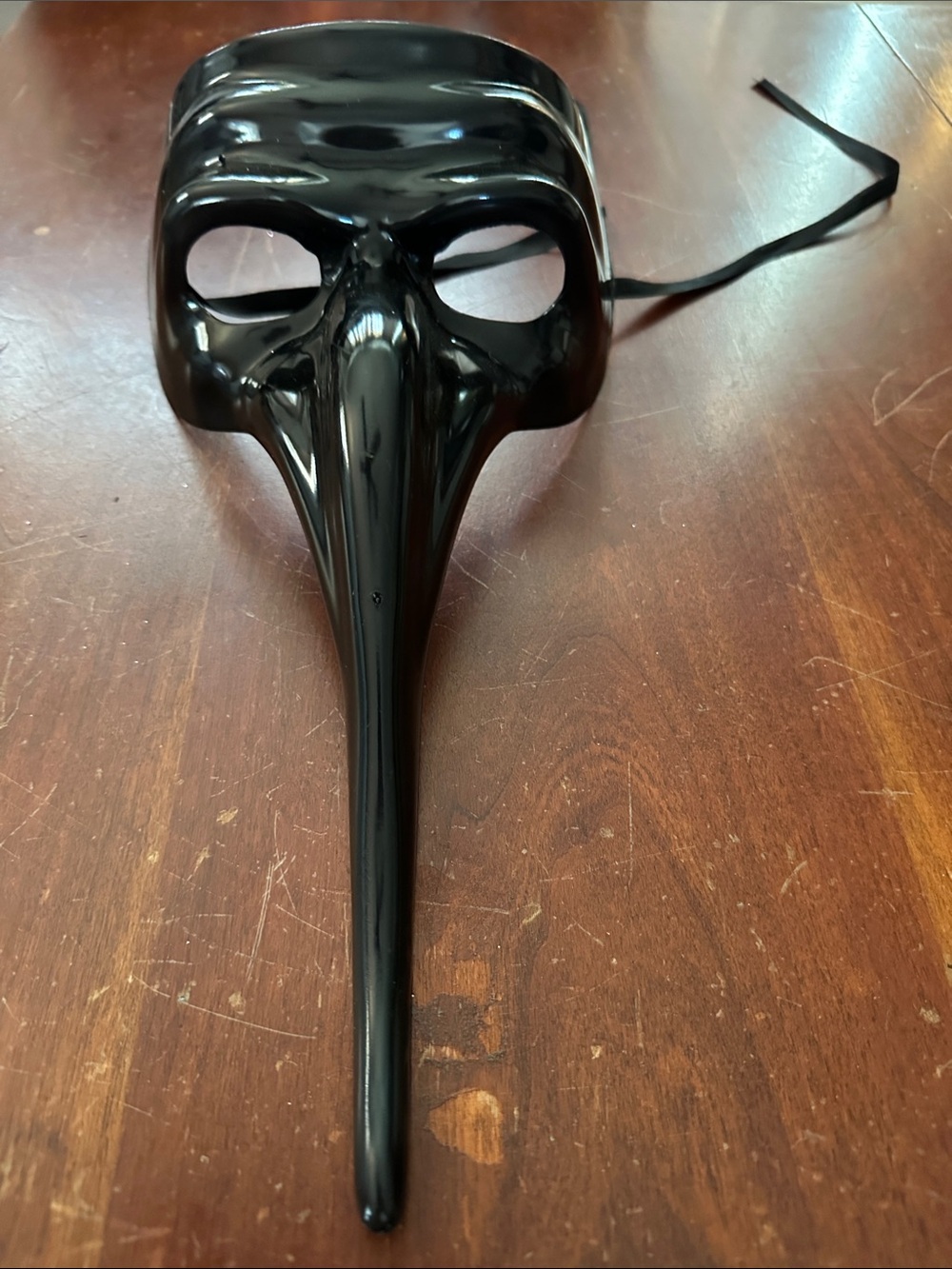 Long-Beak Black Venetian Mask for Men — Dramatic Costume Accessory